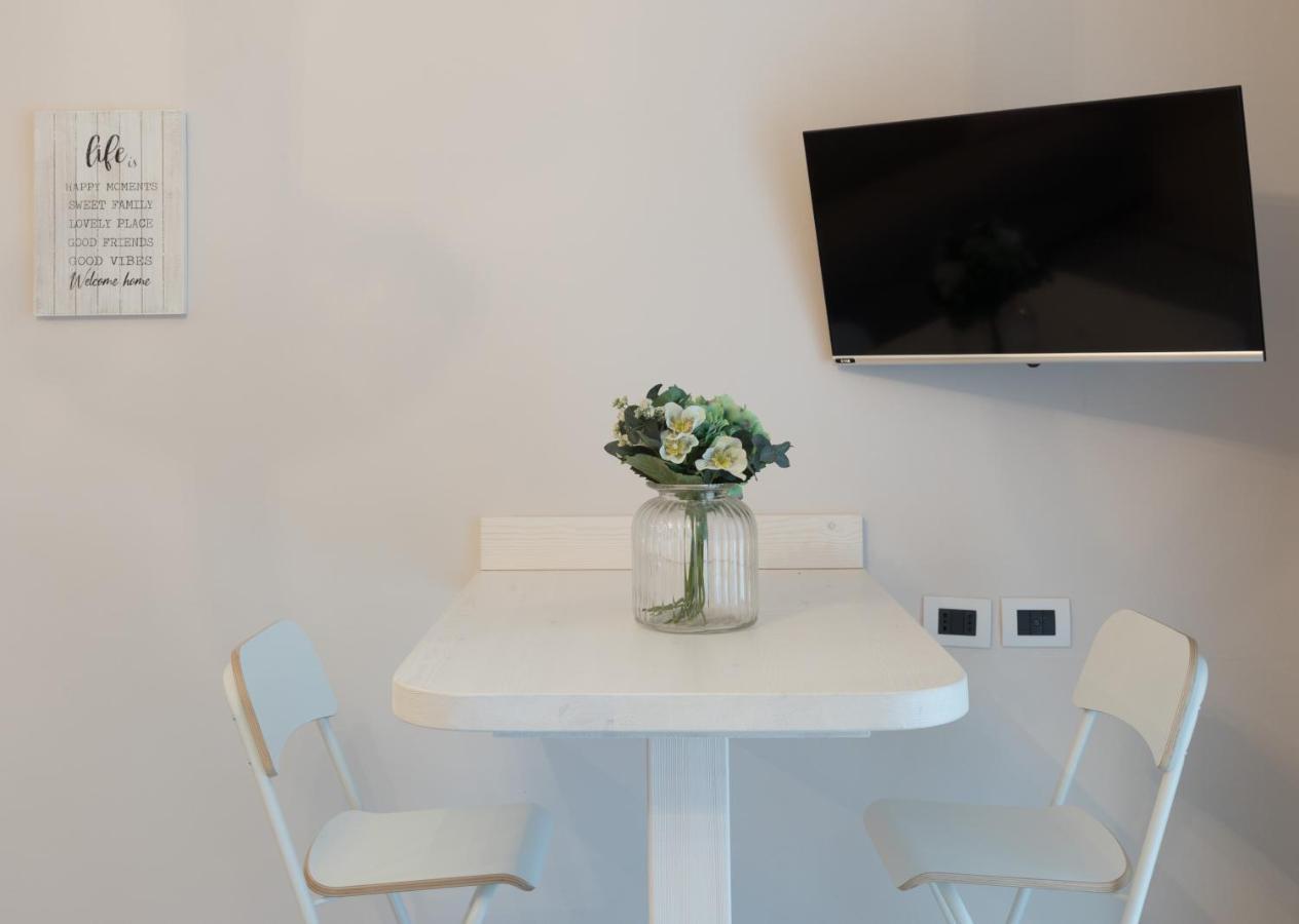 Residenza Conca Verde B&B Il Monolocale Rogolo Ngoại thất bức ảnh